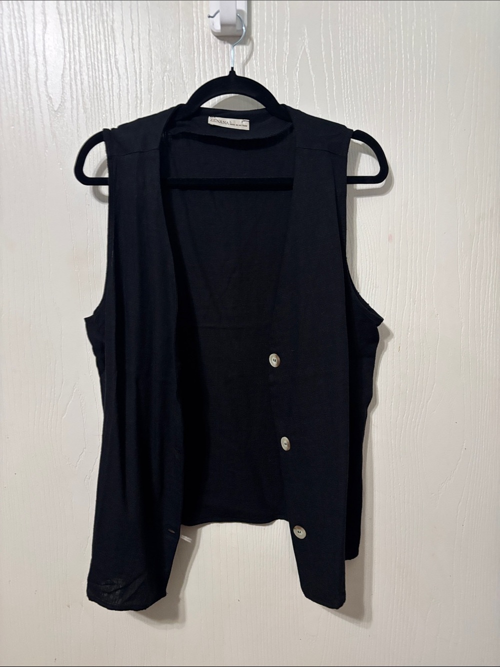 Adrienne Vittadini Black Sleeveless Button-Front Blouse